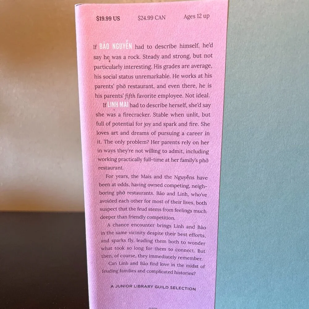 A Pho Love Story Loan Le YA Romantic Comedy Fiction Book Simon and Schuster NWT
